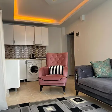 Hypatia Apartahotel