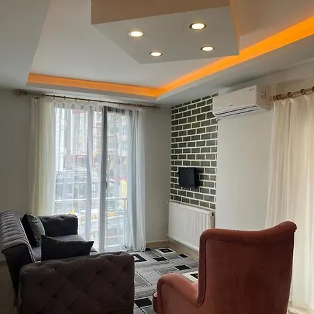Hypatia Apartahotel 3*