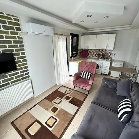 Hypatia Aparthotel 3*