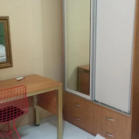 Hypatia Apartmanhotel